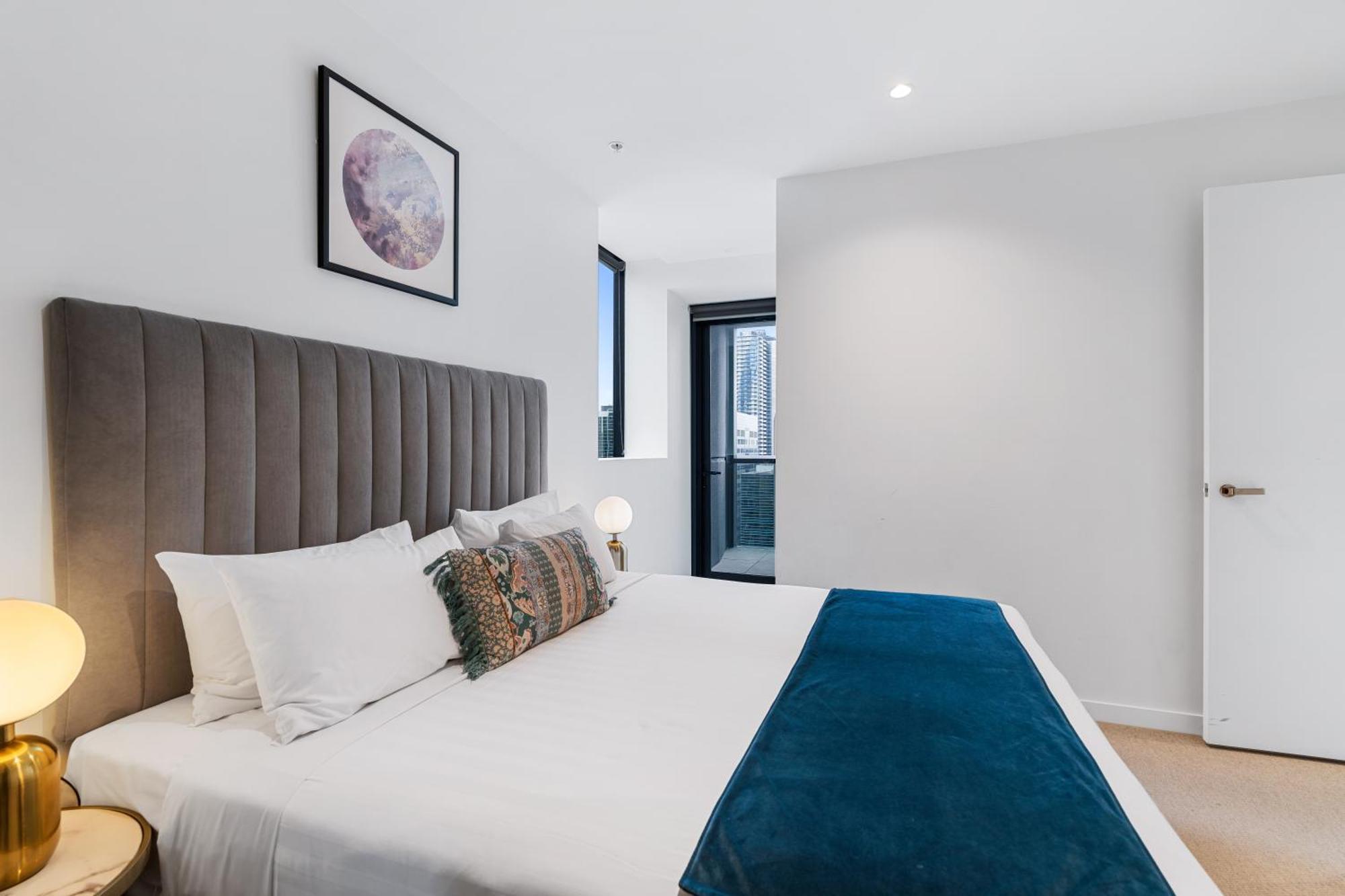 Collins House Apartments By Cllix — Photos 2